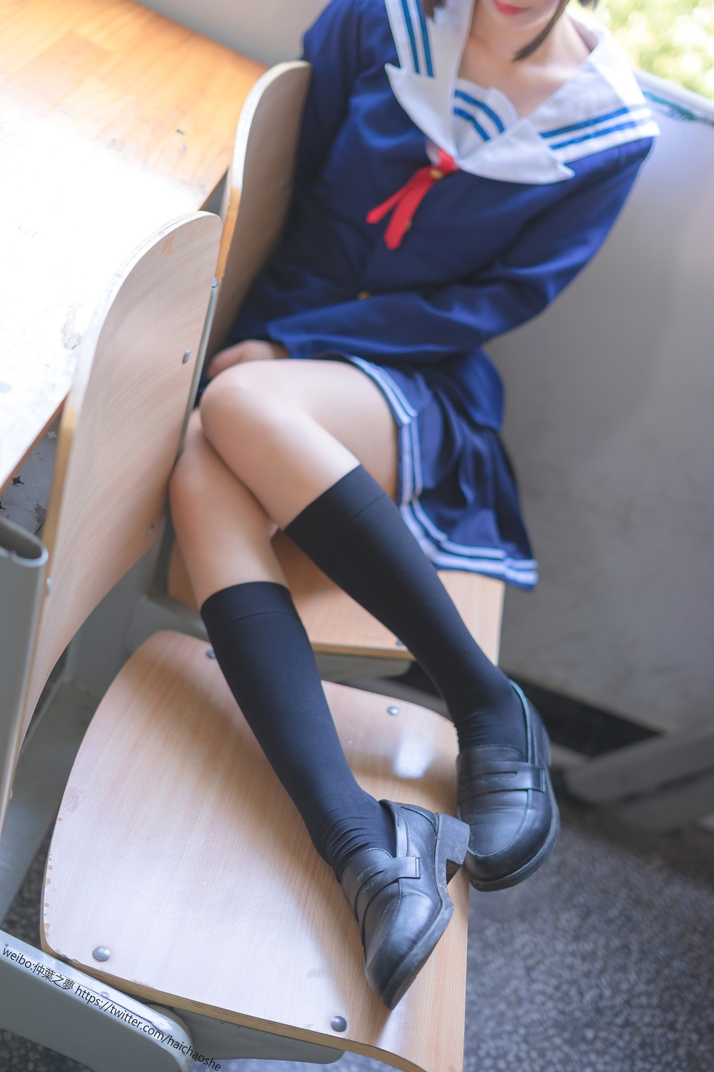 轻兰映画 Grand.013-加藤惠校服[70P+1V] 萝风丝足 预览3图
