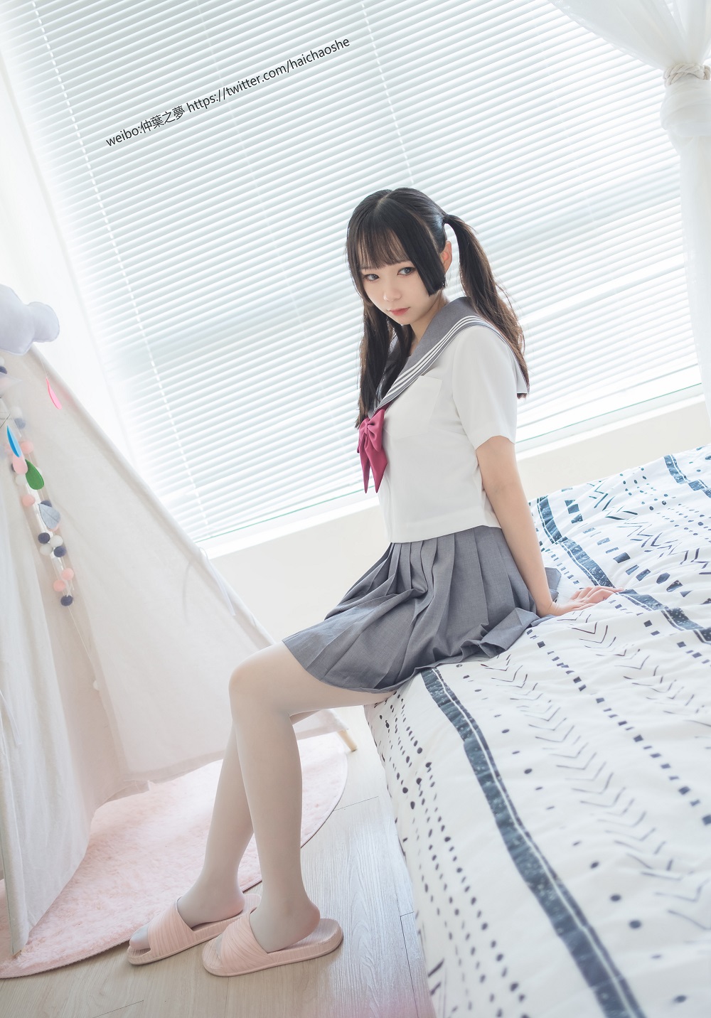 轻兰映画 Grand.018-灰白水手服[78P] 萝风丝足 预览1图