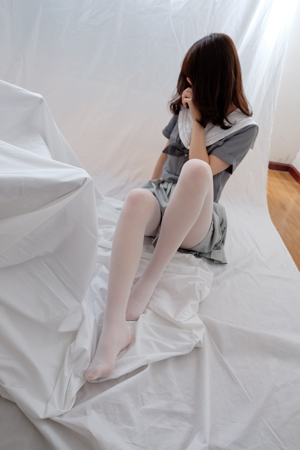 喵写真 Vol.020-白丝灰短裙[85P] 喵写真 预览2图